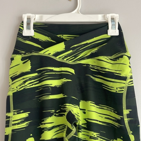 NWT Alphalete Surface Power Leggings Canvas Camo XS - Picture 4 of 9